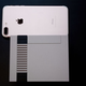 La NES Classic Edition comparada con el tamaño de un iPhone 7 Plus.